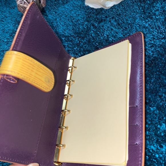 Louis Vuitton Passport Agenda Authentic - Picture 5 of 9